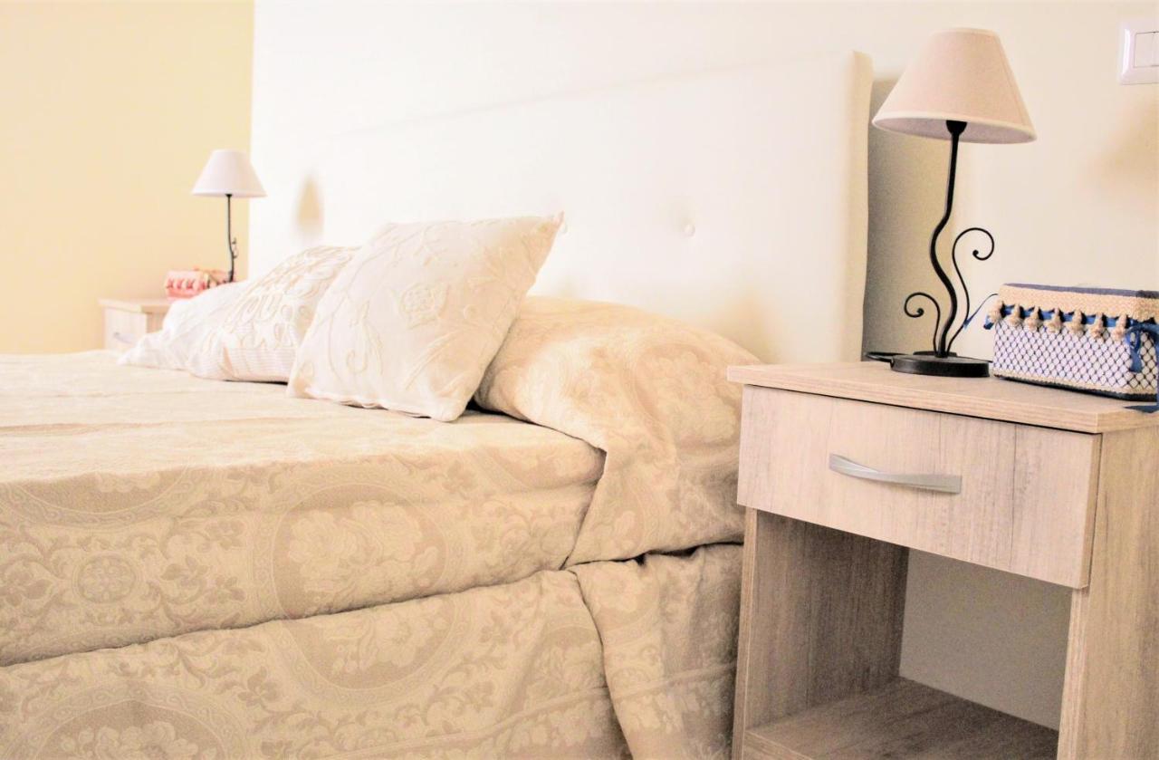 Dimora Vico Dei Nohi Bed & Breakfast เลชเช ภายนอก รูปภาพ