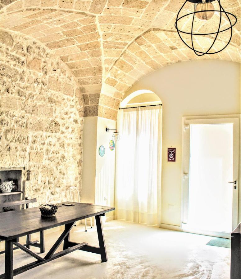 Dimora Vico Dei Nohi Bed & Breakfast เลชเช ภายนอก รูปภาพ