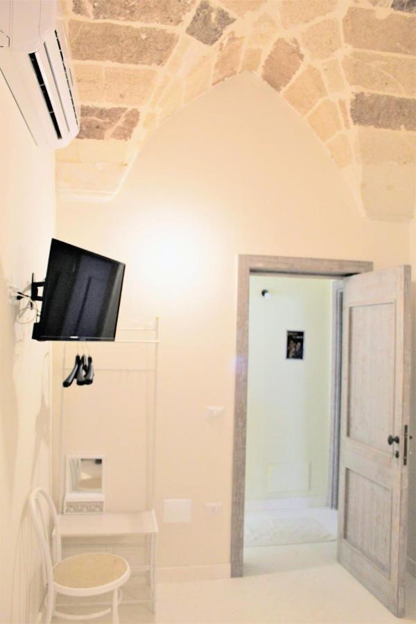 Dimora Vico Dei Nohi Bed & Breakfast เลชเช ภายนอก รูปภาพ