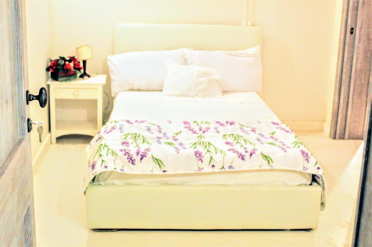 Dimora Vico Dei Nohi Bed & Breakfast เลชเช ภายนอก รูปภาพ