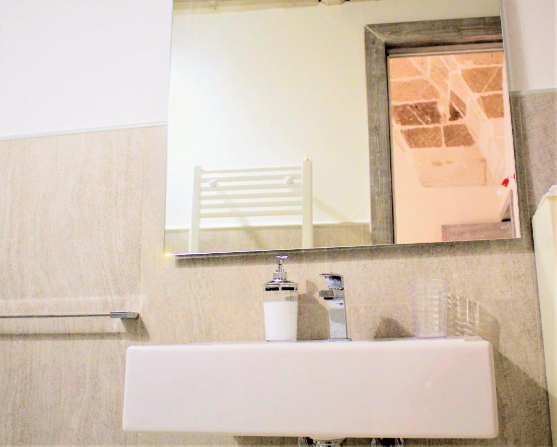 Dimora Vico Dei Nohi Bed & Breakfast เลชเช ภายนอก รูปภาพ